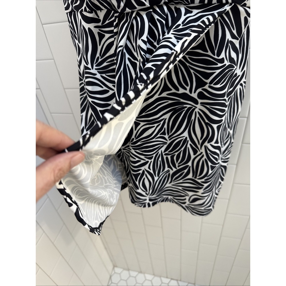 Lands' End V-neck Tulip Wrap Swim Dress Skirt One Piece Suit Black White XXL EUC - Picture 3 of 10